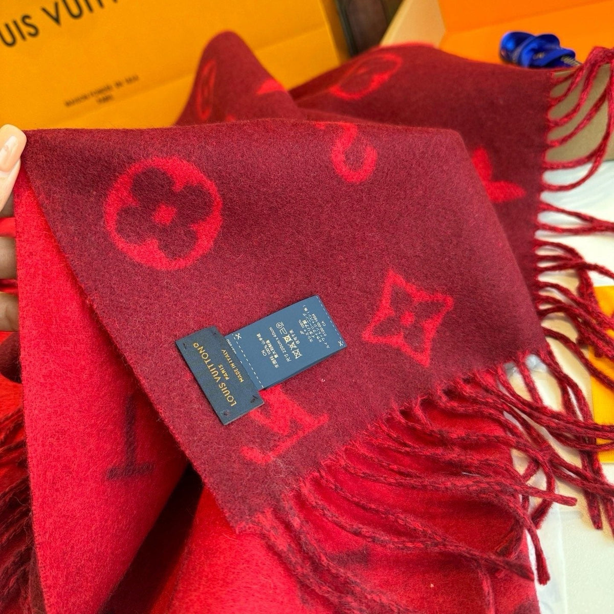 Louis Vuitton Fringed Wool Monogram Scarf — detail